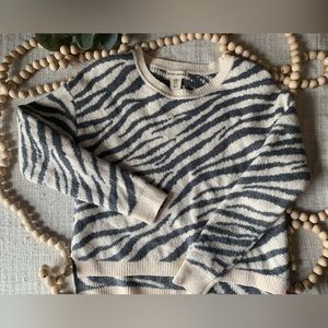 Yet again women’s cotton sweater with animal print